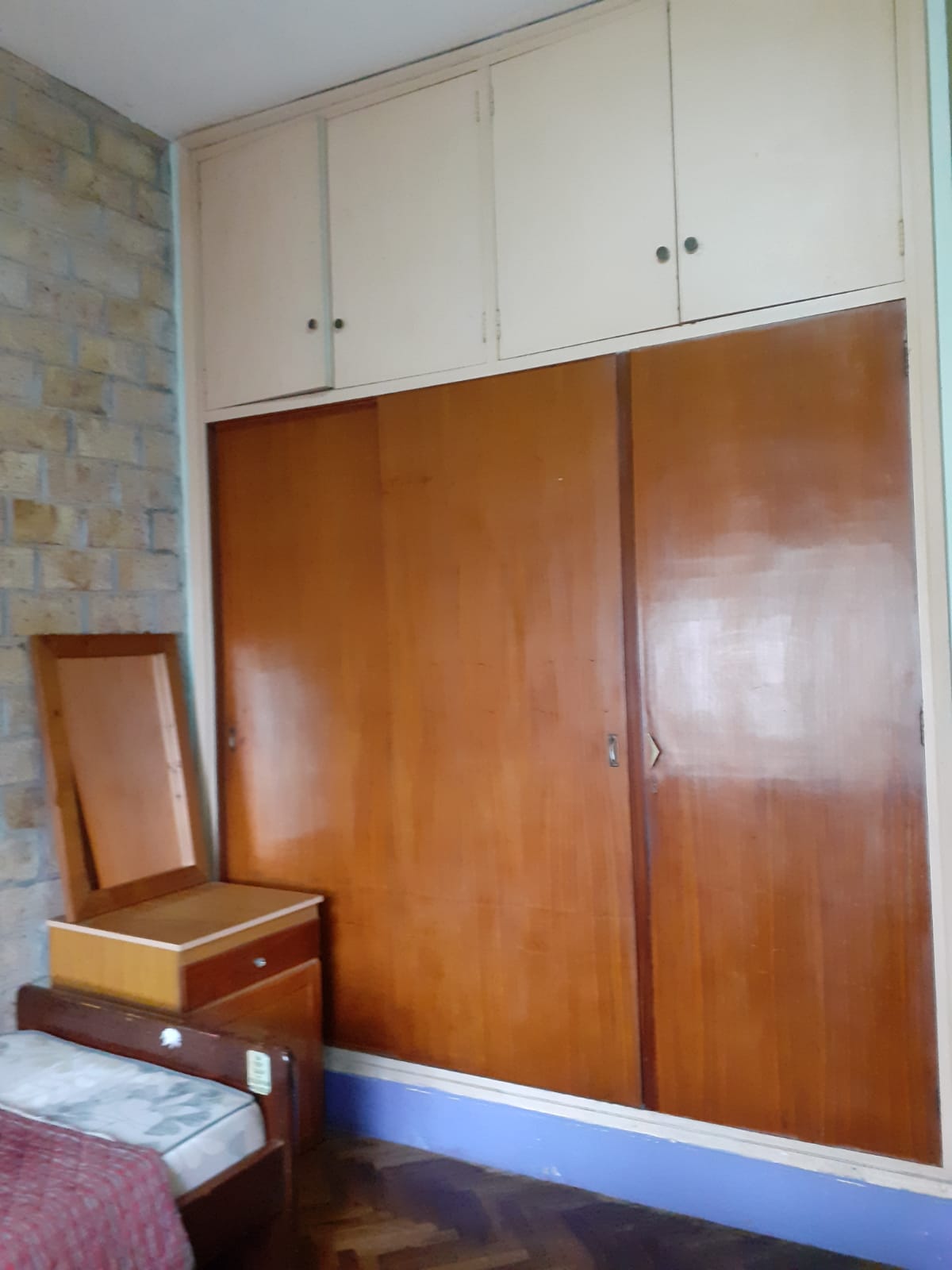 CASA 4 DORMITORIOS 2 BAÑOS